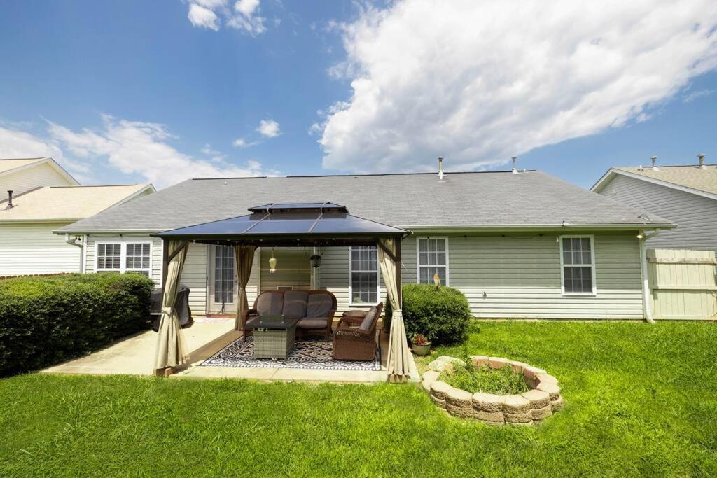 Queen City Family-Friendly Entire House, تشارلوت المظهر الخارجي الصورة